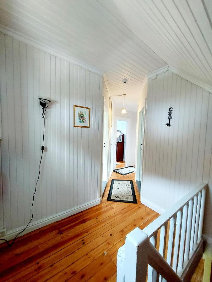 Villa Solrik Beliggenhet I Lofotens Storste Fiskevaer Ballstad Exterior foto
